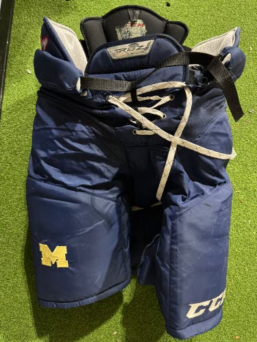 Senior Large CCM RBZ 150 Hockey Pants (Used)