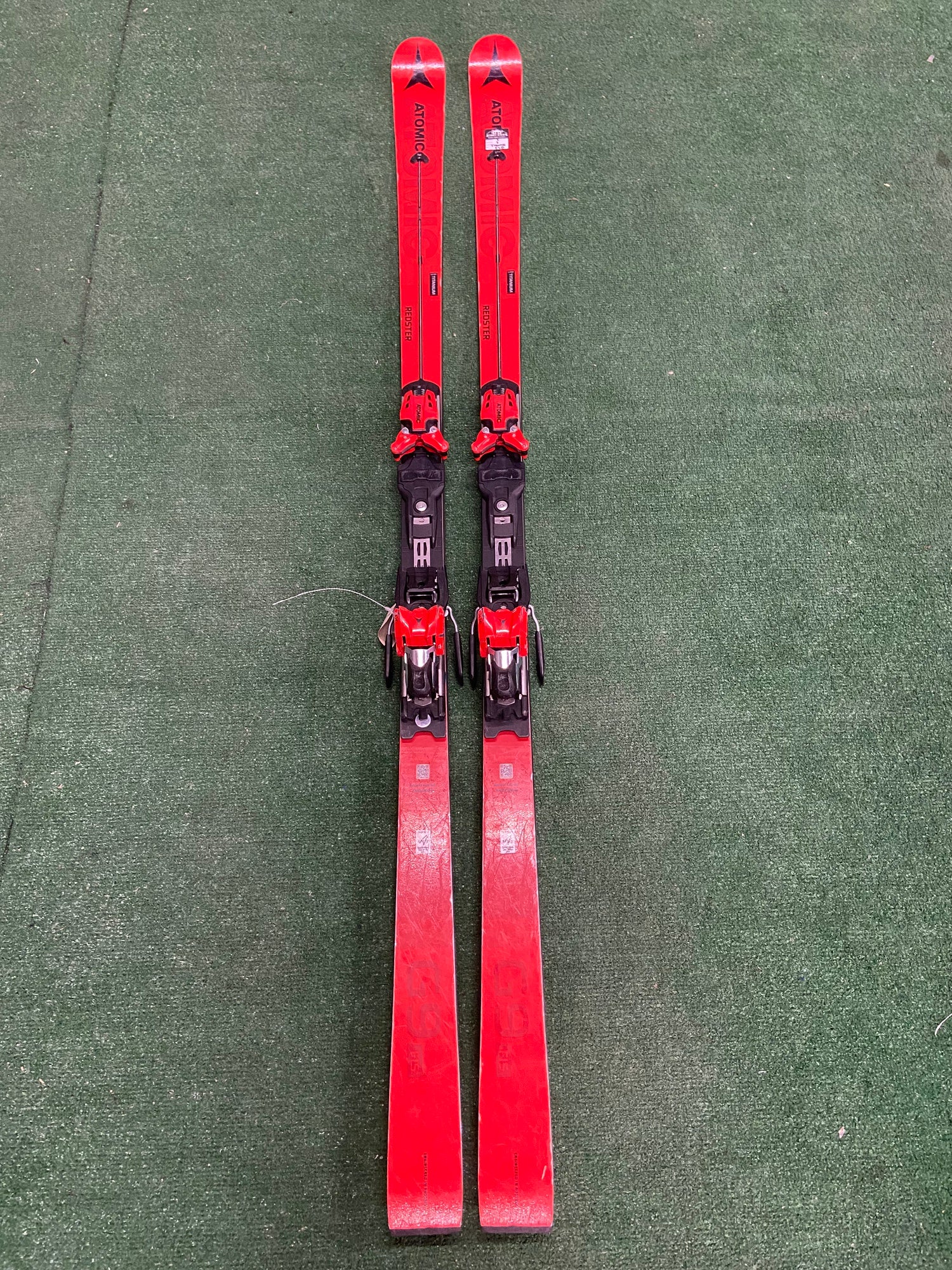 ATOMIC REDSTER 9-R 183cm R-19.4m2020-21モデル試乗板 超美品 ATOMIC REDSTER 9-R 183cm R-19.4m2020-21モデル試乗板 超美品