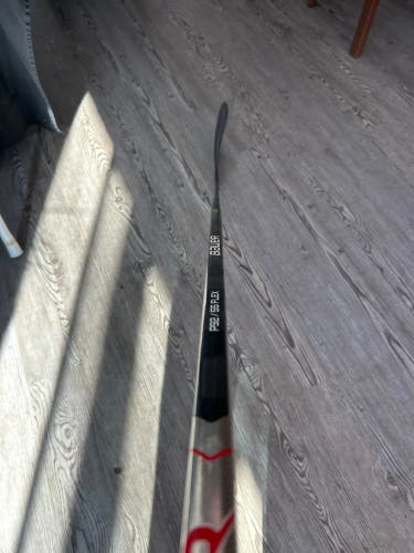 Intermediate Bauer Vapor Hyperlite Left Hand Hockey Stick P92 55 Flex Pro Stock (Used)