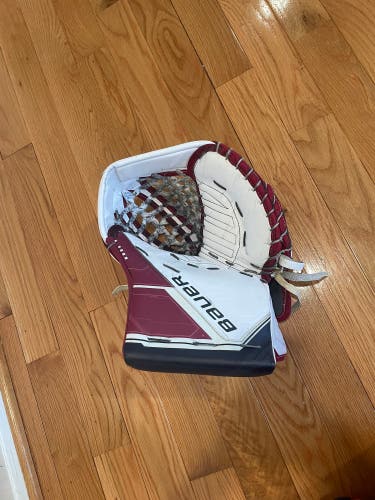 2024 maroon Bauer Mach Regular Pro Stock (Used)