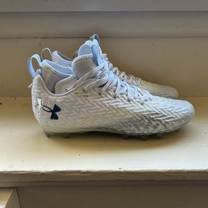 White Men's Size M 11.5 (W 12.5) Adult Under Armour Molded Cleats Cleats (New)