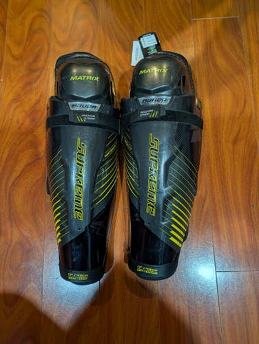New Bauer Supreme Matrix Sr. Shin Pads 17"