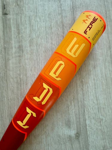 2025 Easton Hype Fire USSSA Composite Bat -10, 27/17