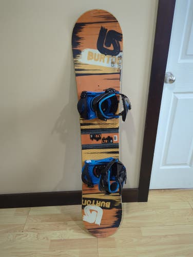 The Burton LTR 134cm snowboard with Burton Bindings Small Fit 5-8