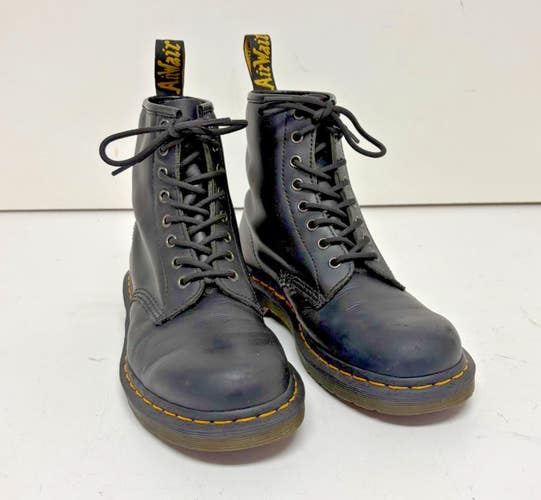 Dr Martens Classic 8-Hole Black Leather Unisex AirWair Boots EU 41 US 8/9 GREAT