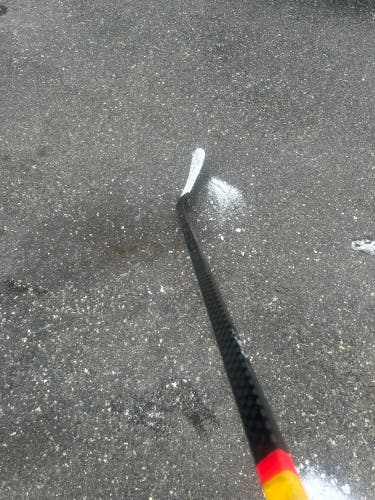 Senior PRO CARBON Pro Right Handed Hockey Stick P08 80 Flex Pro Stock (Used)