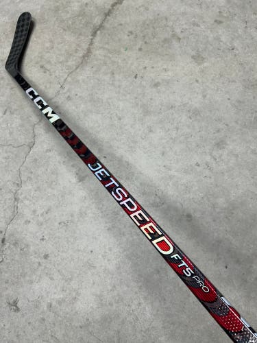 70 Flex P28 Senior CCM JetSpeed FT5 Pro Right Hand Hockey Stick Pro Stock NHL (New)