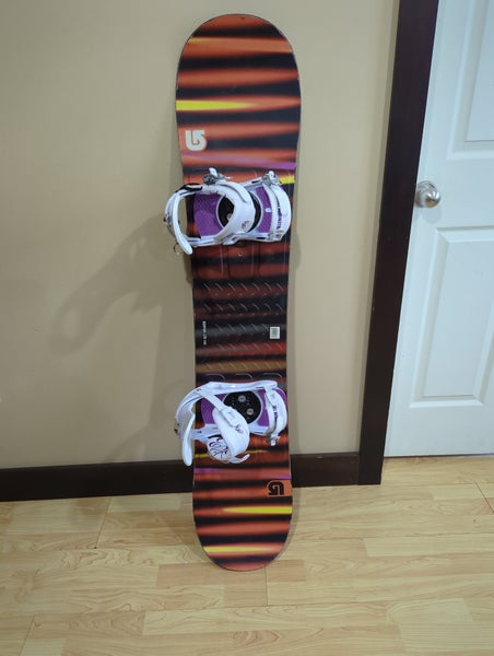 Burton LTR Horizontal Lines Snowboard - 140 cm With new Bindings M Fit 8-10.