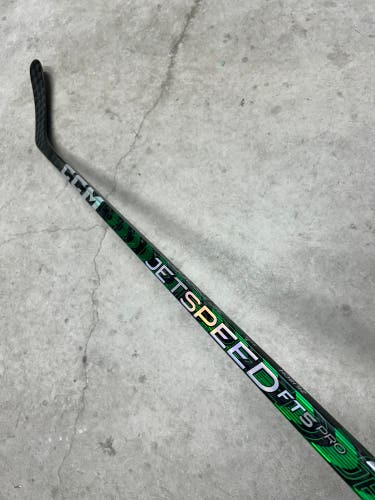 60 Flex P28 Intermediate CCM JetSpeed FT5 Pro Right Hand Hockey Stick Pro Stock NHL (New)
