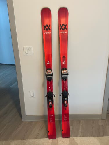 2024 Völkl Deacon 80 Skis – 167 cm – with Marker Lowride XL 13 GripWalk Bindings