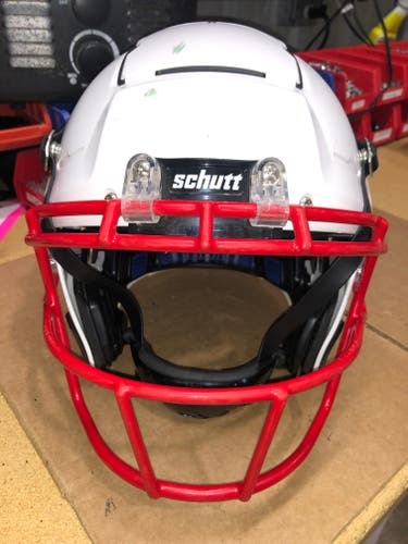 USED SCHUTT F7 2.0 - LARGE - WHITE