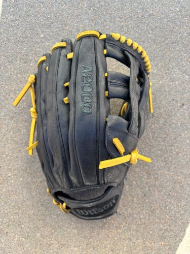 Wilson A2000 12.75" (Used)