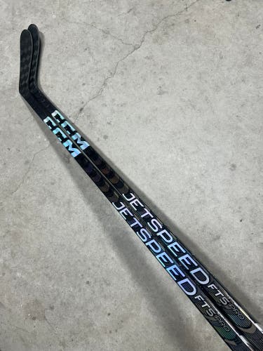 2 PACK 80 Flex P28 Senior CCM JetSpeed FT5 Pro Right Hand Hockey Stick Pro Stock NHL (New)