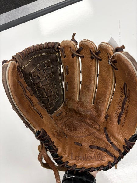 Louisville Slugger TPX RH Baseball Glove 12.5" (Used)