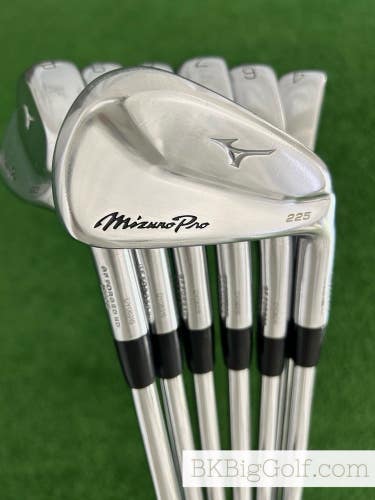 Mizuno Pro 225 Forged Iron Set 4-P / NS Pro Modus Tour 105 Extra Stiff