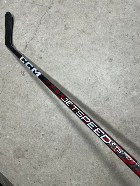 80 Flex P28 Senior CCM JetSpeed FT5 Pro Right Hand Hockey Stick Pro Stock NHL (New)