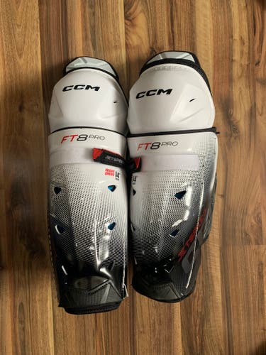 Senior CCM JetSpeed FT8 Pro 14" Shin Pads