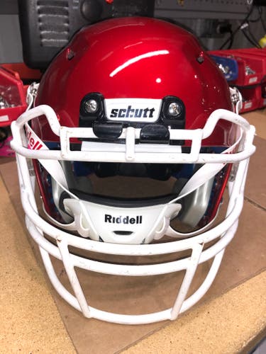 USED SCHUTT VENGEANCE PRO ADULT FOOTBALL HELMET - MEDIUM - CANDY APPLE RED