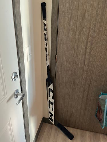 Senior CCM EFlex 5.5 Regular Goalie Stick 25" Paddle (Used)