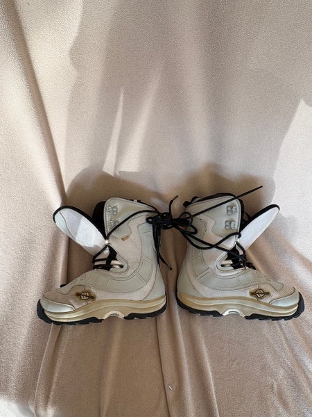 Women's Size 6.0 Morrow Wildflower Snowboard Boots All Mountain (Used)