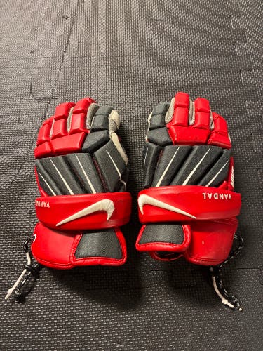 Nike Vandal Lacrosse Gloves 13" (Used)