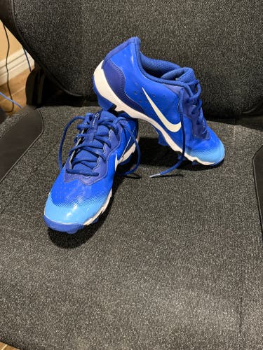 Blue Men's Size M 8.5 (W 9.5) Nike alpha huarache 4 FastFlex Low Top Molded baseball Cleats (Used)