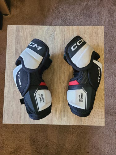 Senior Small CCM JetSpeed FT680 Elbow Pads (Used)