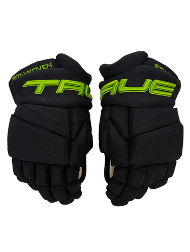 True Catalyst 9x Prostock 13" Black/Green  - Logan Stankoven