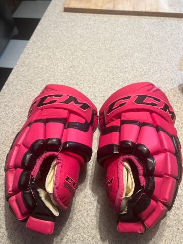 CCM HG40 Gloves 15" Pro Stock (Used)