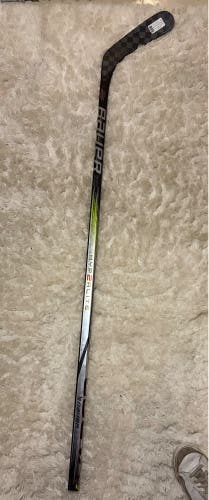 Intermediate Bauer Vapor Hyperlite 2 Right Handed Hockey Stick P92 55 Flex (Used)