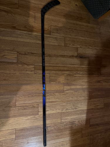 Senior CCM Ribcor Trigger 10 Pro Right Handed Hockey Stick P29 70 Flex (New)