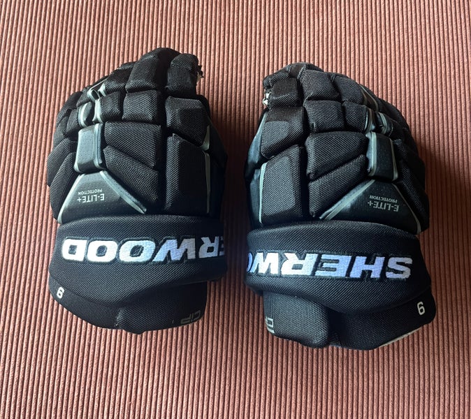 Sher-Wood Code TMP 1 Gloves 12" (Used)