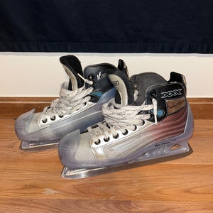 Bauer Vapor XXX Hockey Goalie Skates Regular Width 9.5 (Used)