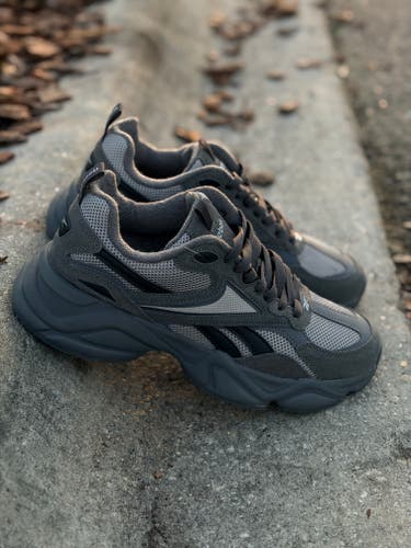 Reebok Charge Cool Gray Royal Charge men’s size 9 *NEW*