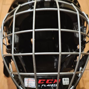 Senior CCM FitLite FL40 Hockey Helmet Size Medium with CCM Face Mask Combo (Used)