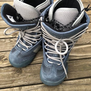Unisex Size M 4.5 (W 6.5) Northwave Snowboard Boots (Used)