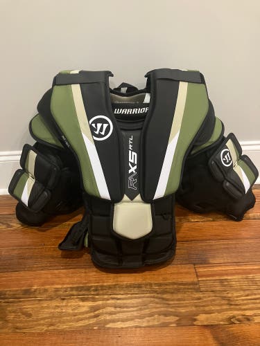Intermediate M/L Warrior Ritual X5 RTL Goalie Chest Protector (New)