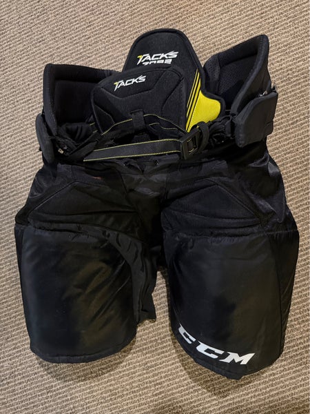 Senior Medium CCM Tacks 7092 Hockey Pants (Used)