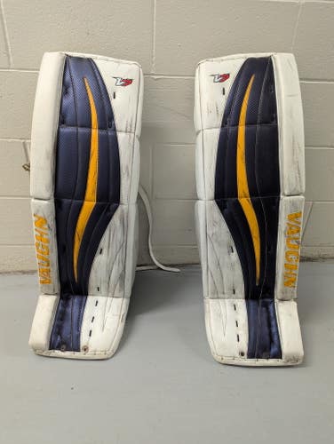 35" Vaughn Velocity V7 Pro Goalie Leg Pads (Used)