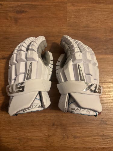 STX Surgeon RZR2 Lacrosse Gloves Large (Used)