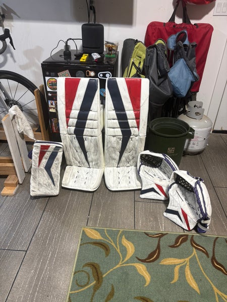 33" True Catalyst PX3 Regular Goalie Full Set Pro Stock (Used)