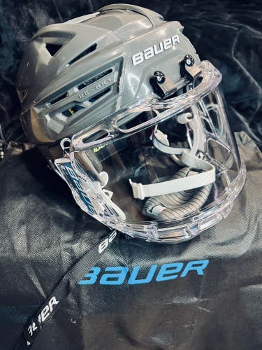 Medium Bauer Re-Akt Helmet Pro Stock (Used)