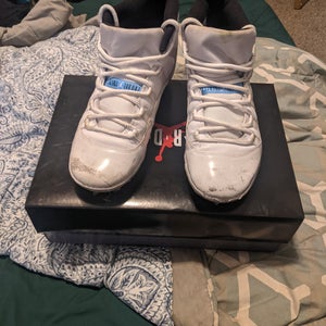 Men's Size M 10.0 (W 11.0) Jordan Mid Top Detachable Cleats (Used)