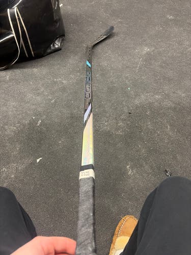 Senior Bauer Nexus Tracer Right Handed Hockey Stick P28 77 Flex (Used)