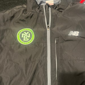 Black Men's Large New Balance Jacket (Used)