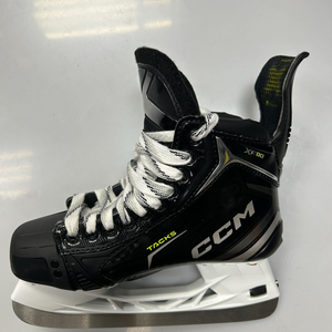 CCM Tacks XF 80 Hockey Skates Size 7 **New**