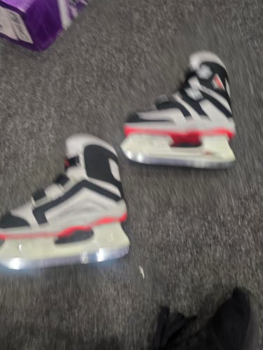 New Jackson Ultima st 1907 Figure Skates B Junior 2 (New)