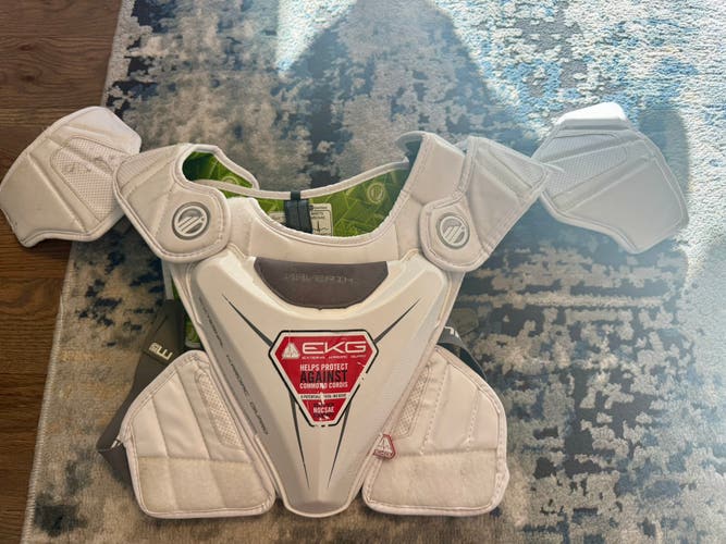 Medium Adult Maverik M5 Shoulder Pads (Used)