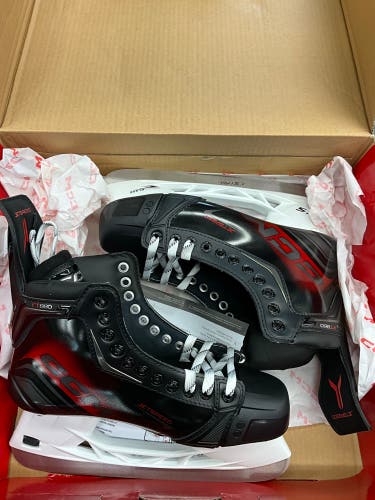CCM JetSpeed FT880 Hockey Skates Regular Width 9 (New)