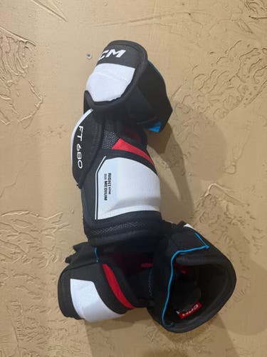 New Medium CCM Jetspeed FT680 Elbow Pads
